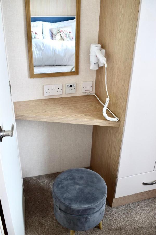 New Sea View Platinum Caravan With Huge Decking Newcastle upon Tyne Exterior foto