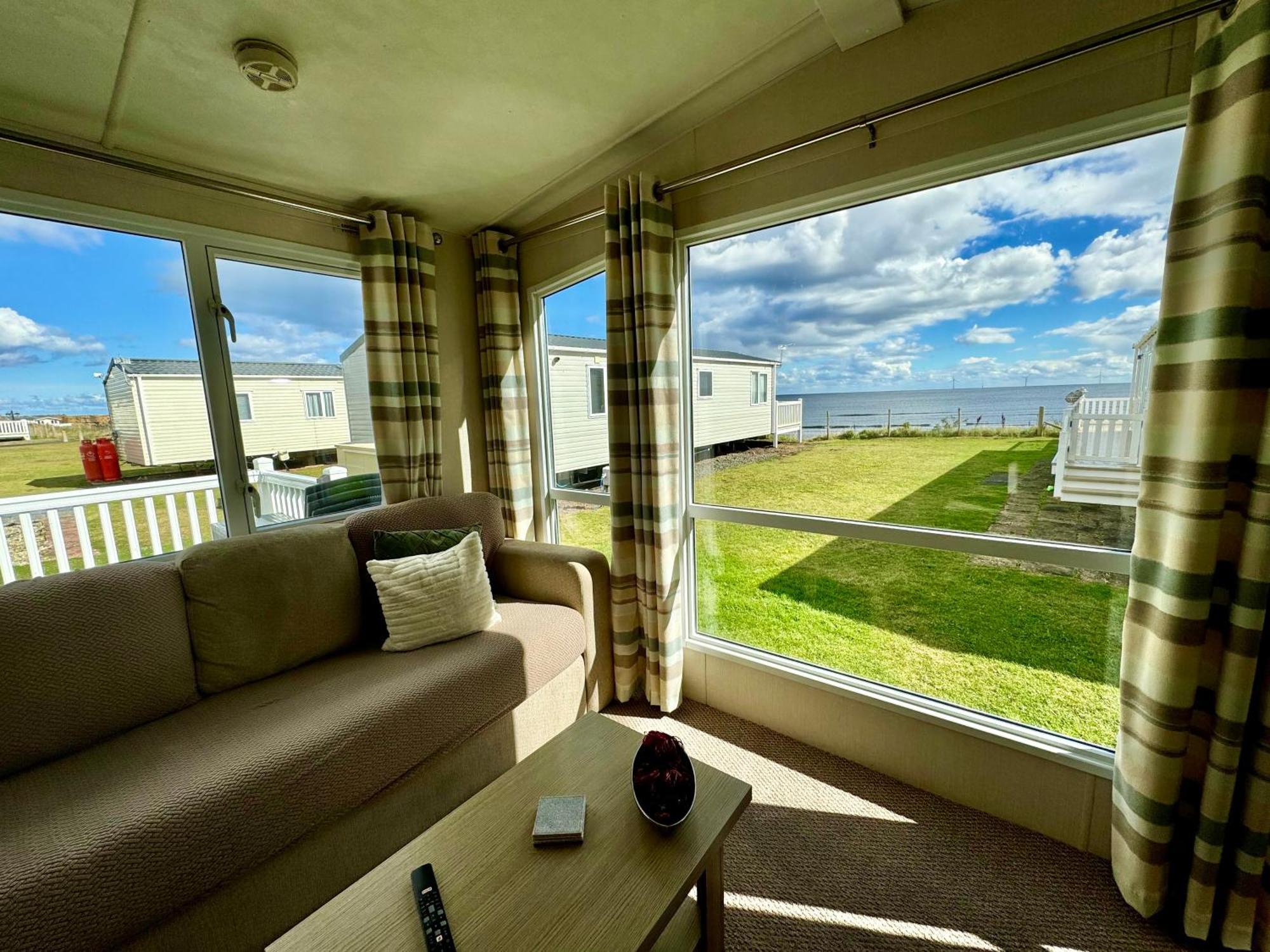 New Sea View Platinum Caravan With Huge Decking Newcastle upon Tyne Exterior foto